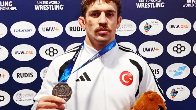 Dünya 2'ncisi milli güreşçi Yüksel Sarıçiçek: Acemilik yaptım