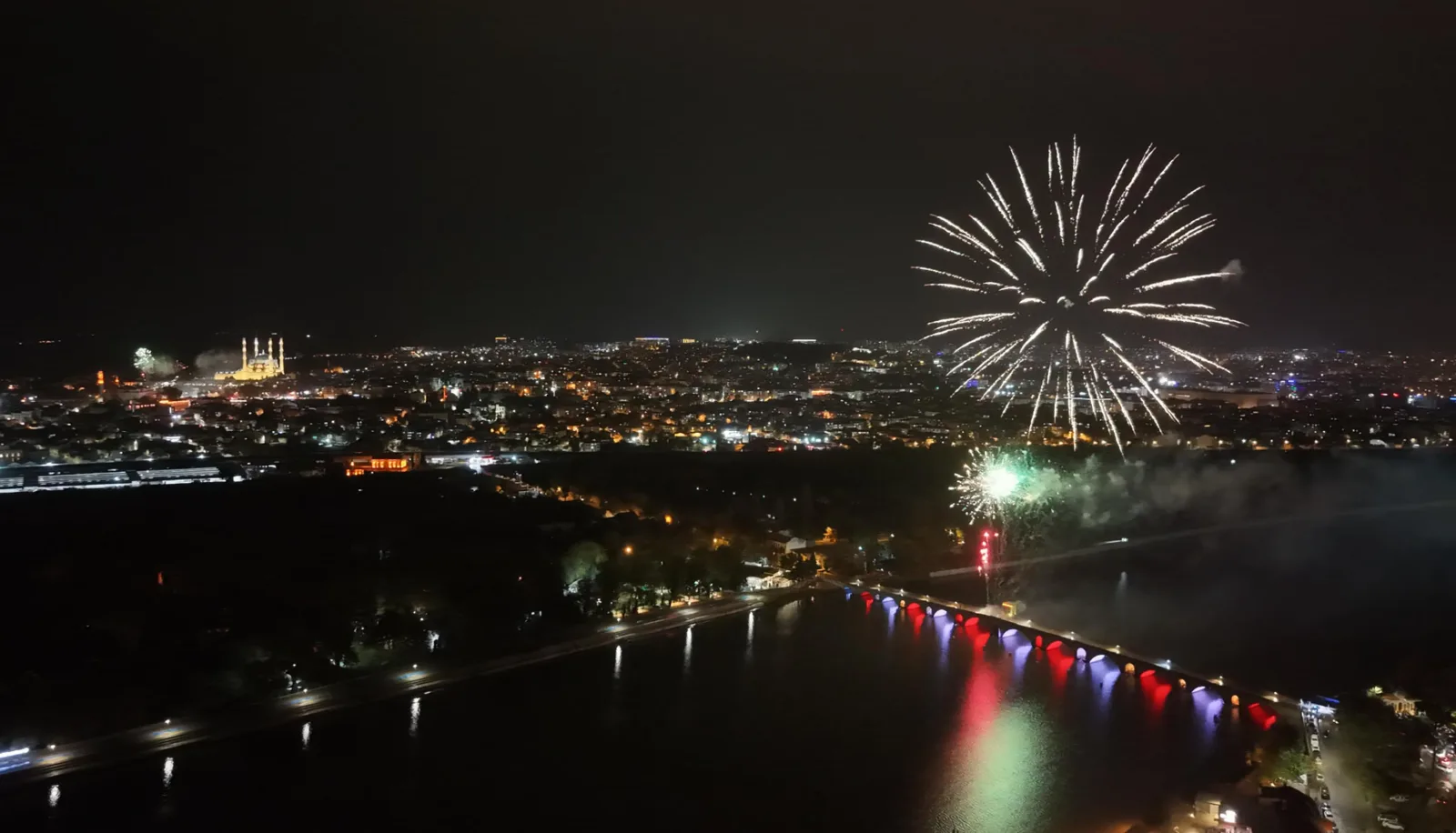 Edirne’de Cumhuriyet Bayramı kutlamalarında fener alayı ve havai fişek gösterisi / Ek fotoğraflar