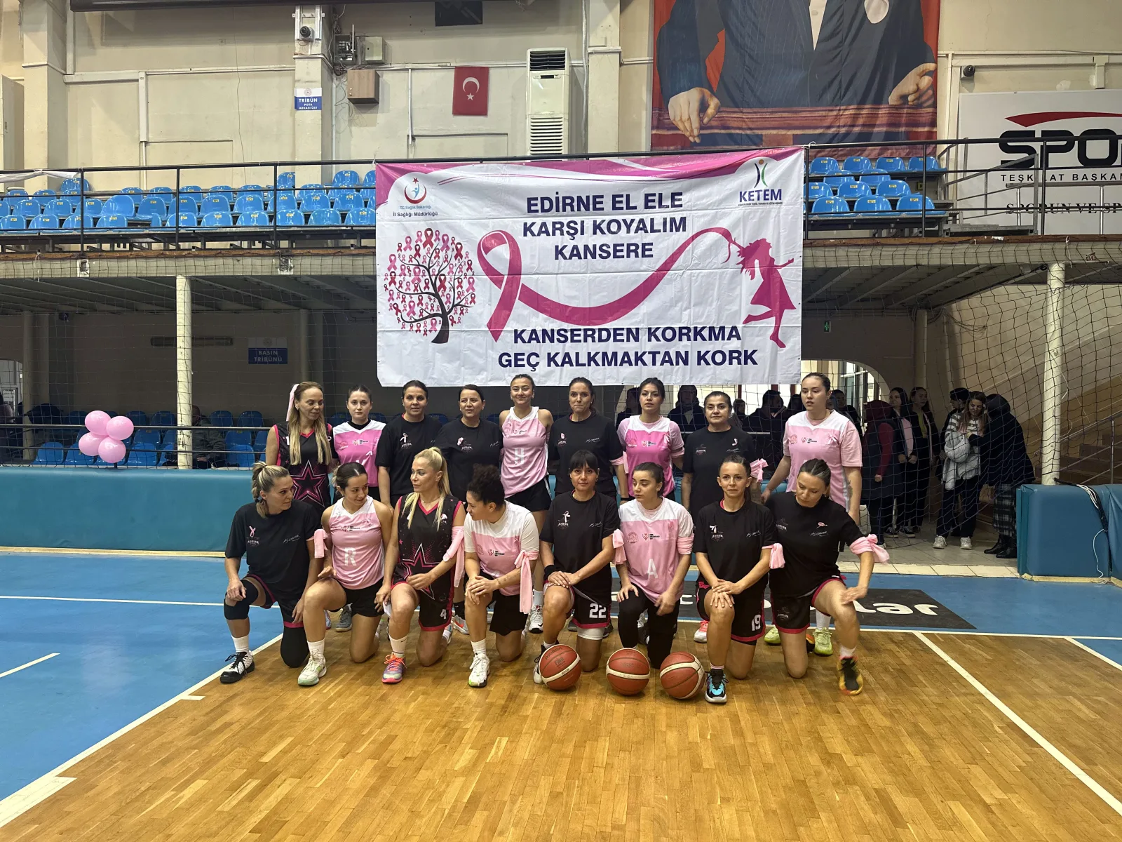 Edirne'de Meme kanseri farkındalığı için ‘Pembe Dostluk Maçı’