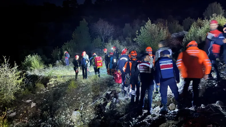 Eğitime geldikleri kanyonda kaybolan İHH gönüllülerini kurtarma çalışmaları sürüyor