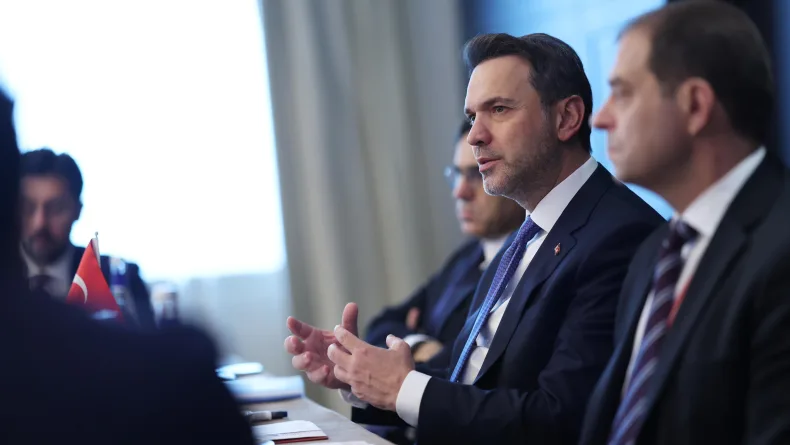 Enerji ve Tabii Kaynaklar Bakanı Bayraktar, Rusya'da