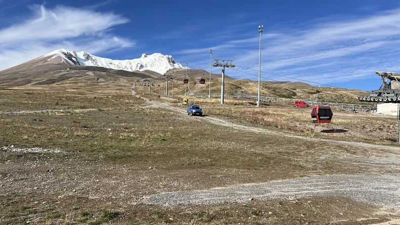 Erciyes Dağı'na tırmanırken düşen dağcı hayatını kaybetti