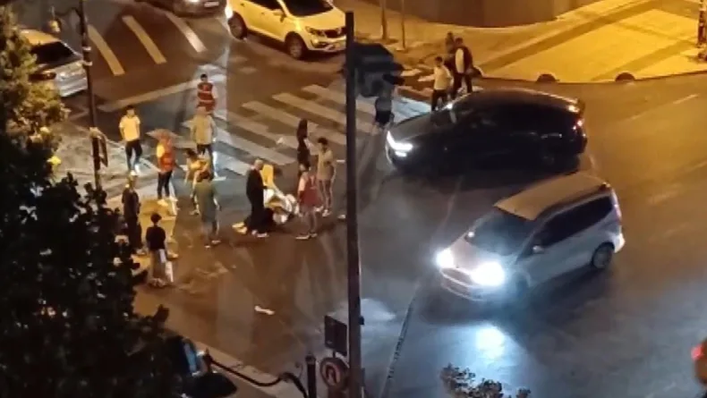 Esenyurt'ta otomobil ile motosiklet çarpıştı: 2 yaralı