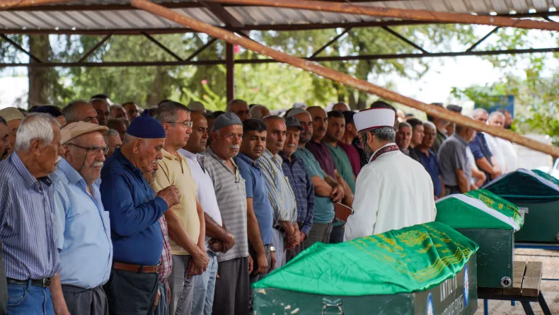Eşi, kayınvalidesi ve kayınpederini öldüren şüpheli, ormanda yakalandı (2)
