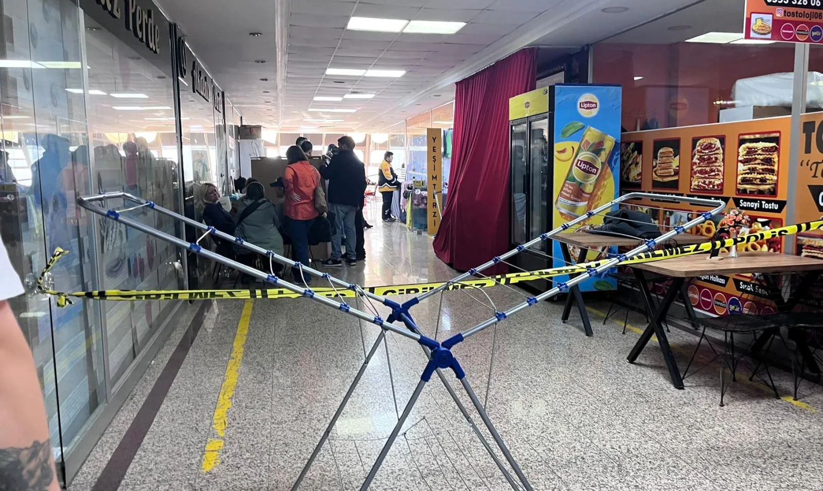 Eski eşini tabancayla öldürüp, intihar etti