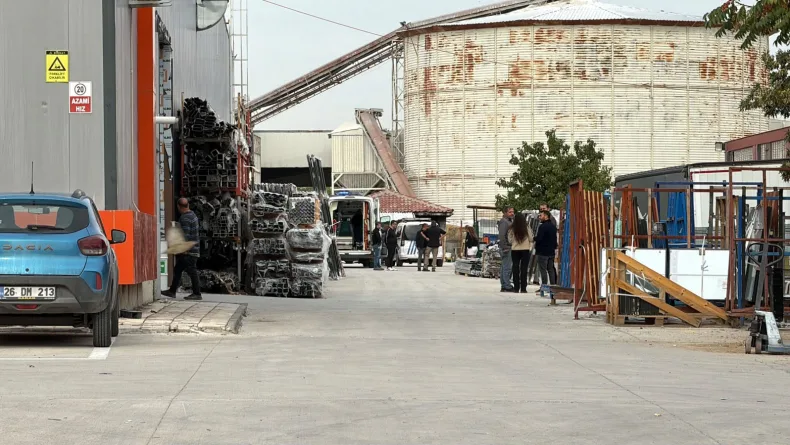Eskişehir’de fabrikanın çatısından düşen işçi öldü