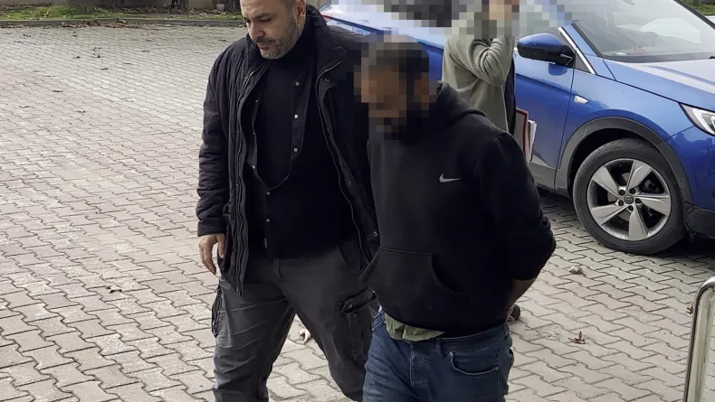Evden para ve bina önündeki cipi çalan 3 şüpheli yakalandı