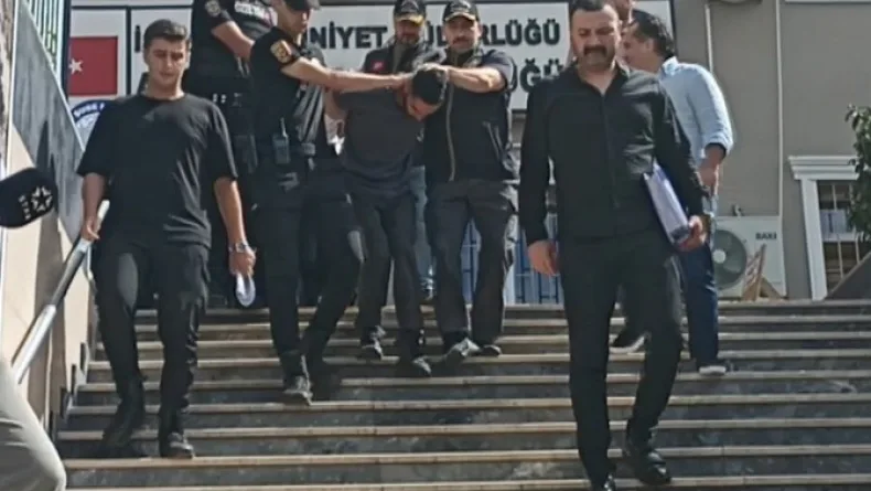 Fatih'te 2 kişinin öldüğü döviz bürosundaki saldırıya ilişkin 12 şüpheli adliyeye sevk edildi / Toplu görüntü