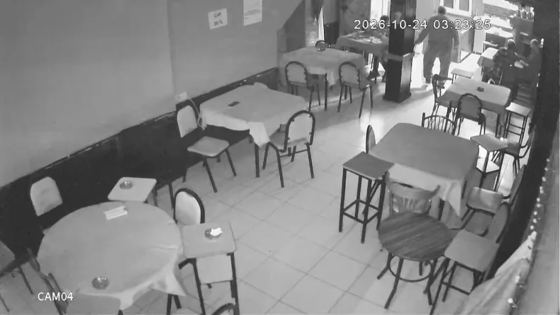 Fatih’te kıraathanede merdivenlerden düşen kişi hayatını kaybetti