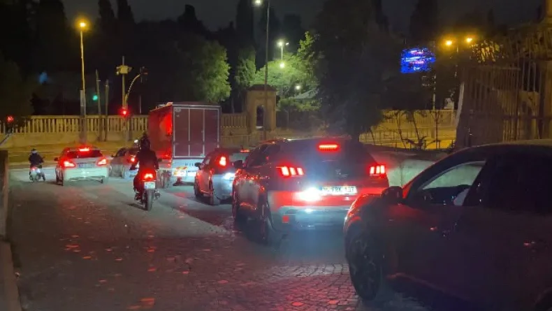 Fatih’te surlarda erkek cesedi bulundu