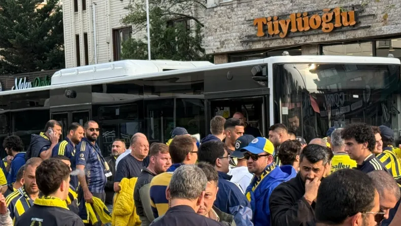 Fenerbahçeli taraftarlar, Rams Park’a hareket etti