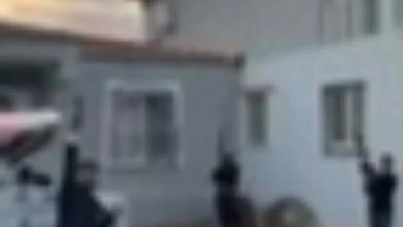 Foça’da düğünde havaya ateş açan 14 kişiye gözaltı