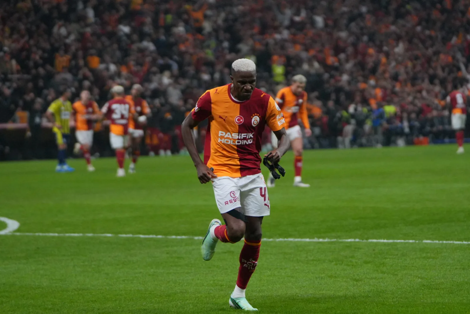 Galatasaray - Fenerbahçe: 2-0 (İLK YARI)
