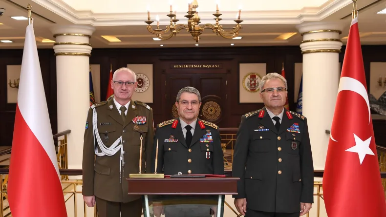 Genelkurmay Başkanı Bayraktaroğlu, Polonya Kara Kuvvetleri Müfettişi Tümgeneral Fajkowski'yi kabul etti