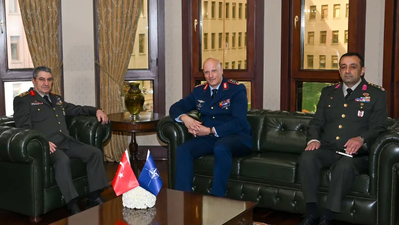 Genelkurmay Başkanı Orgeneral Bayraktaroğlu, NATO Komutanı Gerhartz'ı kabul etti