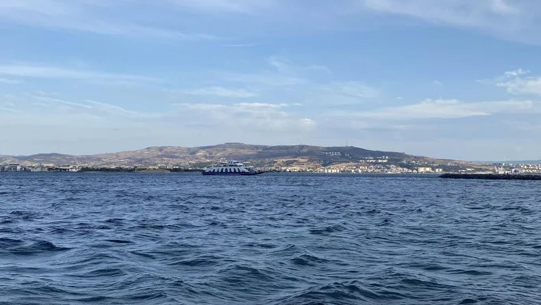 Gökçeada feribot seferlerine fırtına engeli