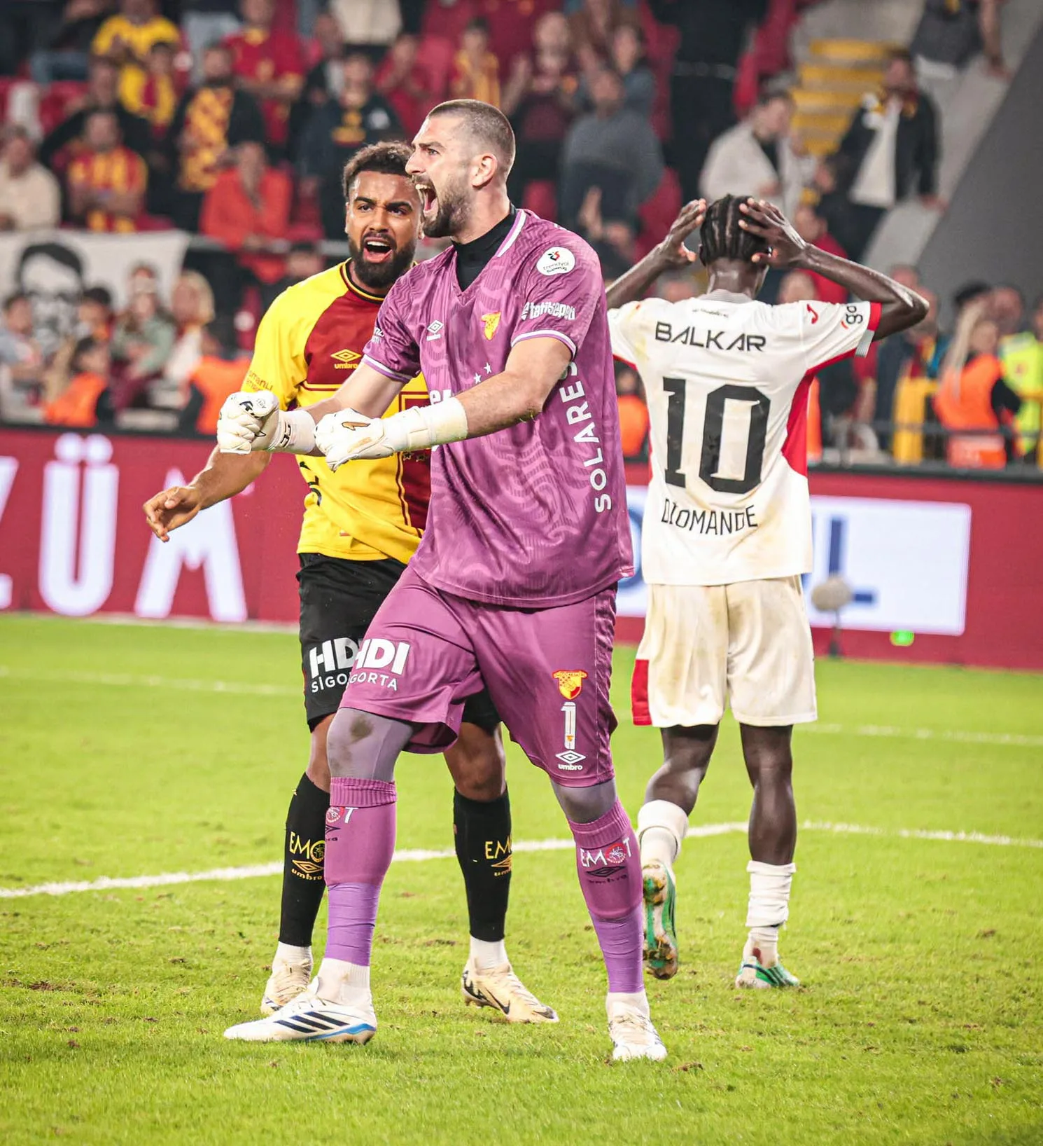 Göztepe 3'te 3'le kendini buldu
