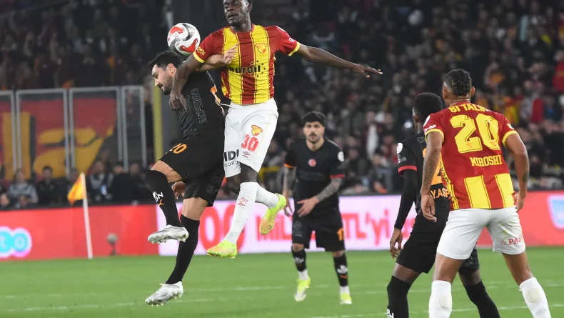 Göztepe Anthony Dennis'i aradı