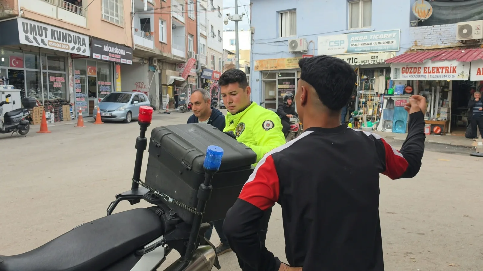 ‘Gözünün yağını yiyeyim, ceza yazma’ diyen ehliyetsiz sürücüye 40 bin TL ceza