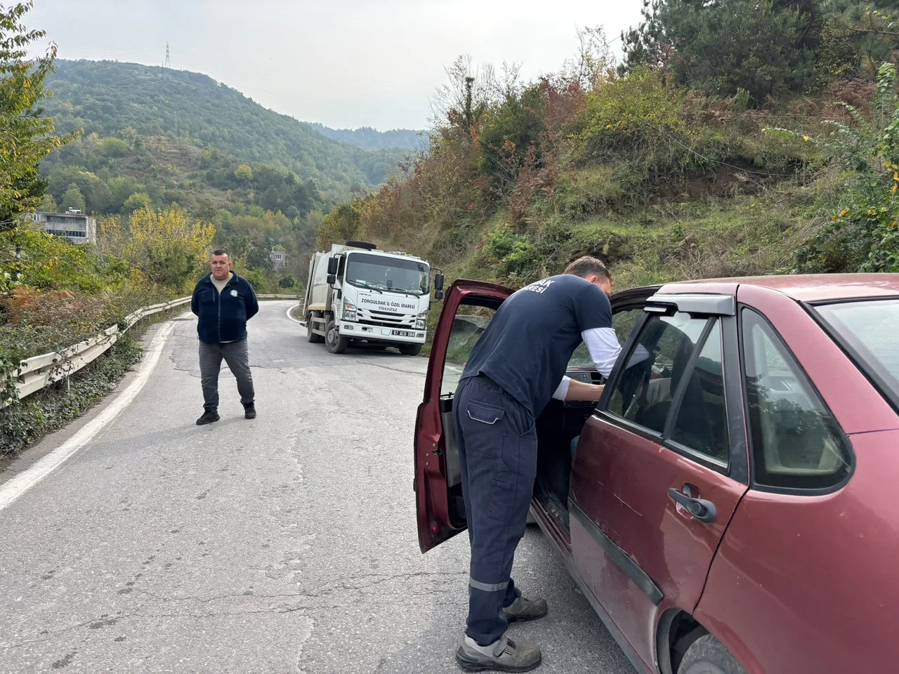 Hastaneye gitmek için yola çıktığı aracının direksiyonunda baygın bulundu