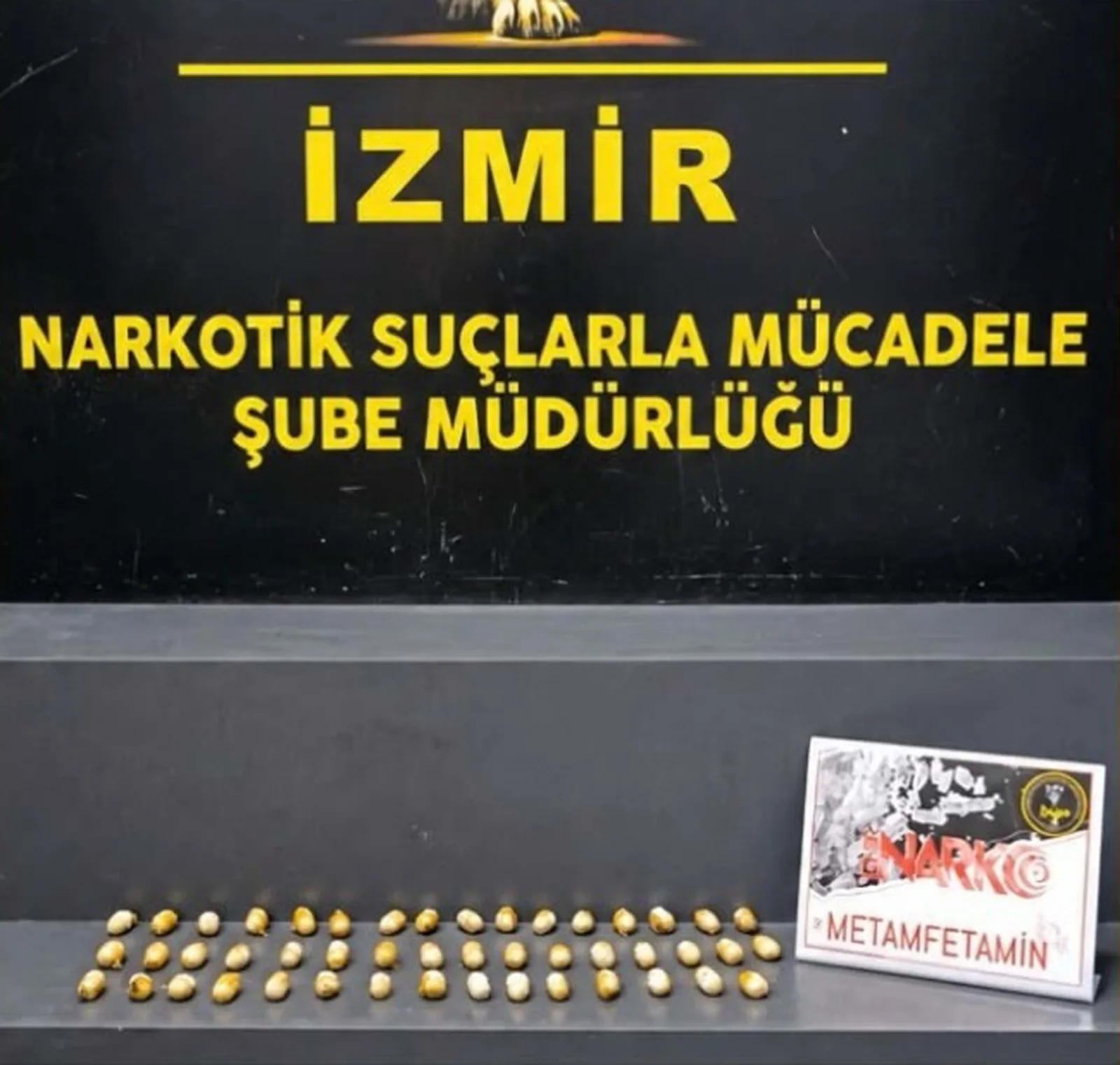Havalimanında şüpheli yolcunun midesinden 322 gram metamfetamin çıktı