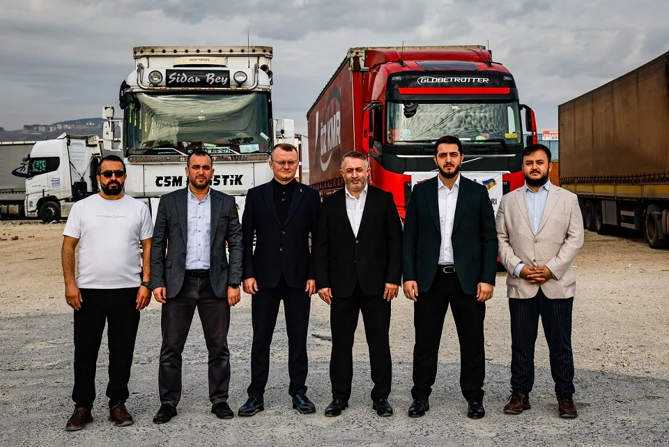 İHH, Ukrayna'daki sivillere 6 TIR'lık yardım malzemesi gönderdi