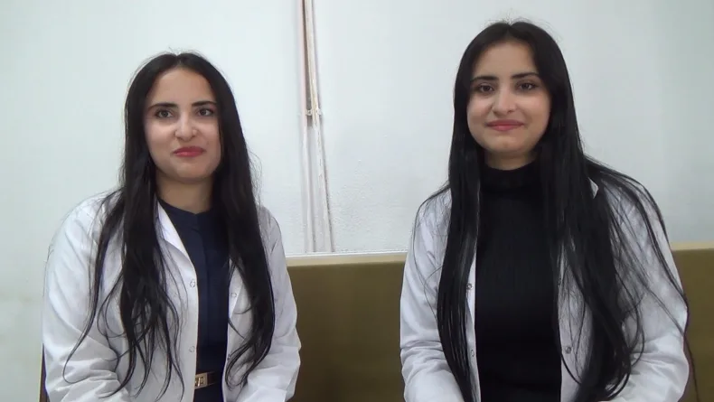 İkizler Fatmanur ve Zehranur, aynı okulda öğretmenlik yapıyor