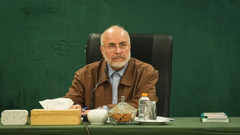 İran: Hedefe ulaşmak için hem savaşıyor hem müzakere ediyoruz
