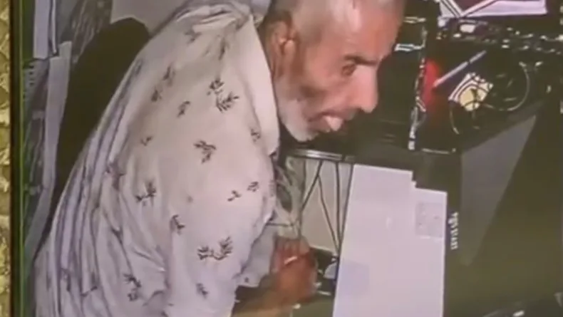 İş yerinden hırsızlık anı güvenlik kamerasında