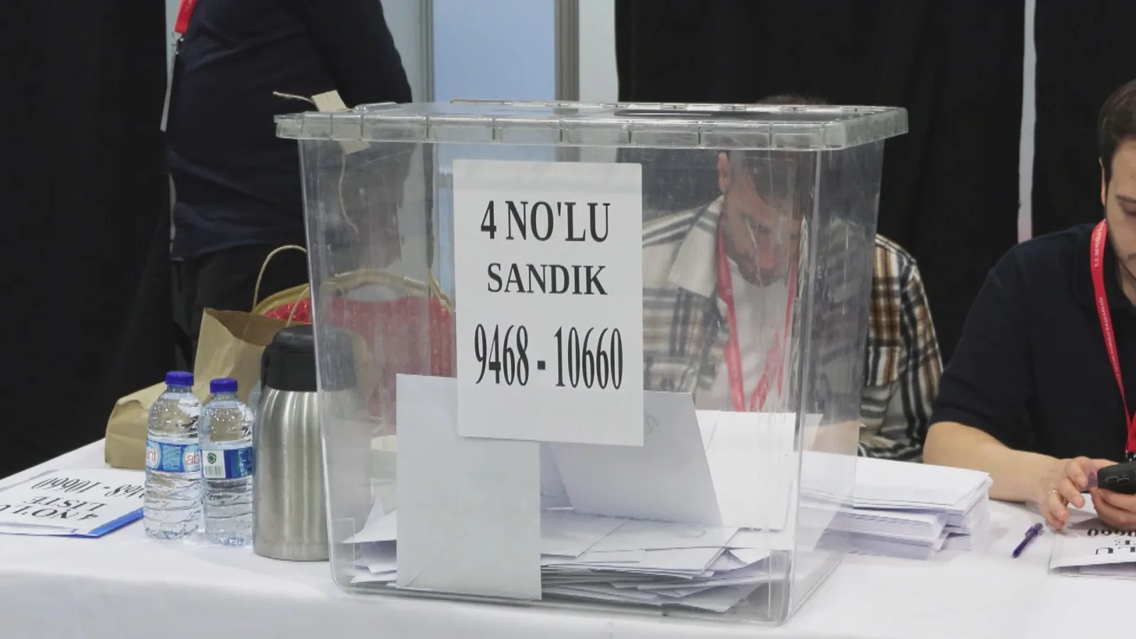 İstanbul Barosu başkanlık seçiminde oy kullanma işlemi sürüyor