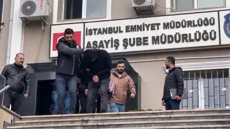 İstanbul'da 'Change' otomobil operasyonunda gözaltına alınan 22 şüpheli adliyeye sevk edildi