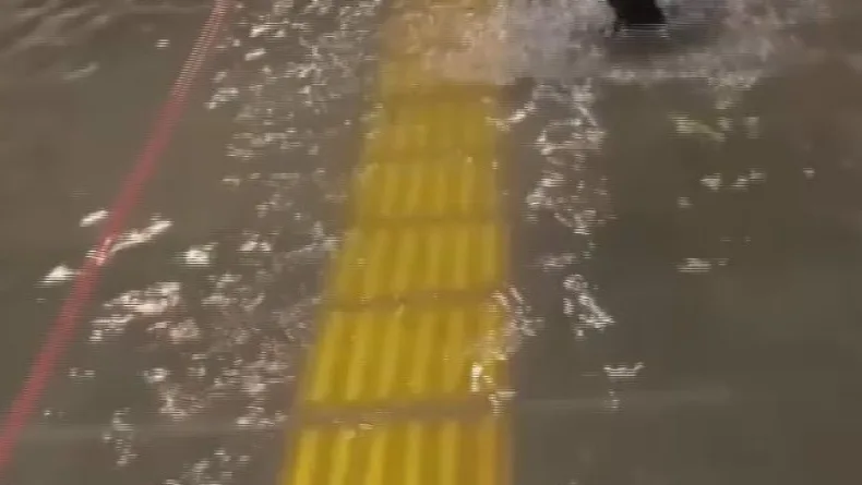 İstanbul’da sağanak; bazı metro ve alt geçitleri su bastı