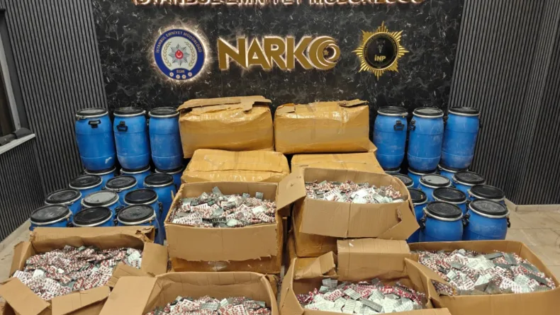 İstanbul'da uyuşturucu operasyonlarında 5 şüpheli gözaltına alındı