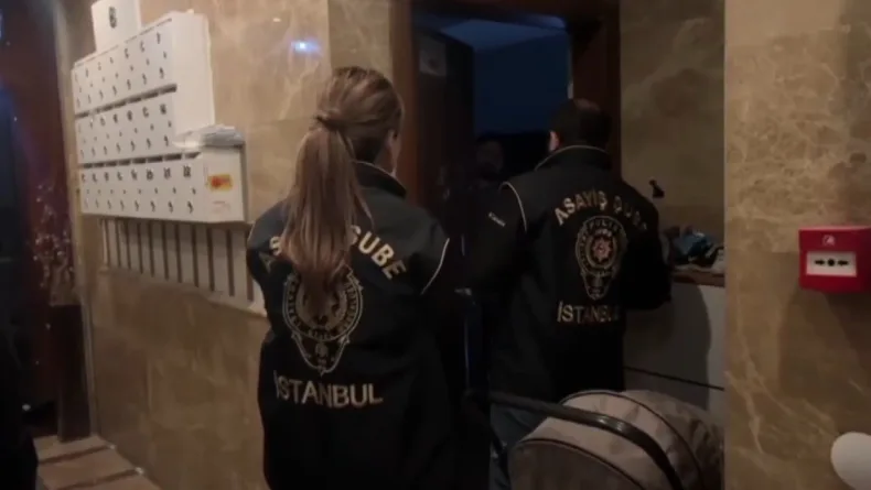 İstanbul merkezli 10 ilde sanal medyada uygunsuz paylaşım yapanlara operasyon: 10 gözaltı