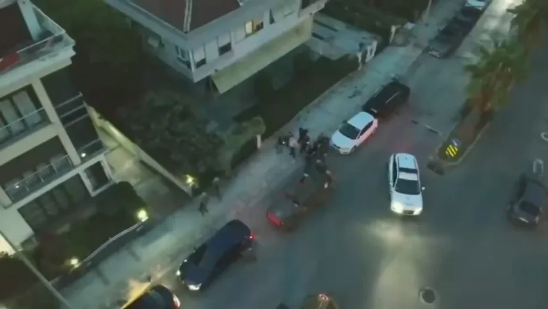 İstanbul merkezli 13 ilde sahte belgelerle vatandaşlık operasyonu: 73 gözaltı