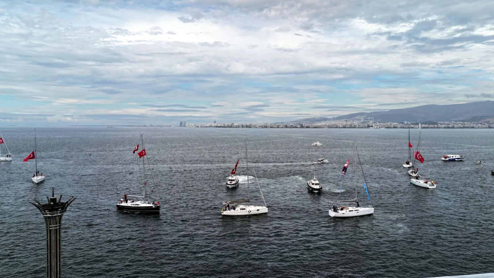 İzmir'de Cumhuriyet'in 103'üncü yılı coşkusu / Ek fotoğraflar