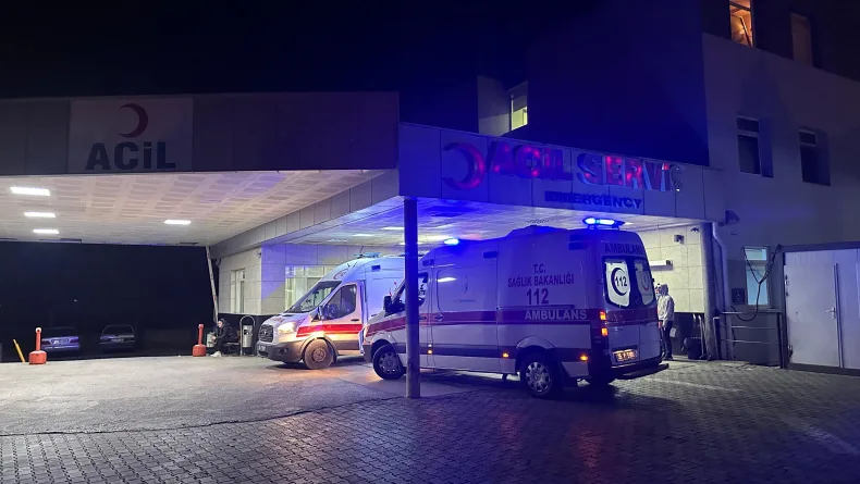 İzmir’de gıda zehirlenmesi şüphesi: 80 işçi hastane kaldırıldı