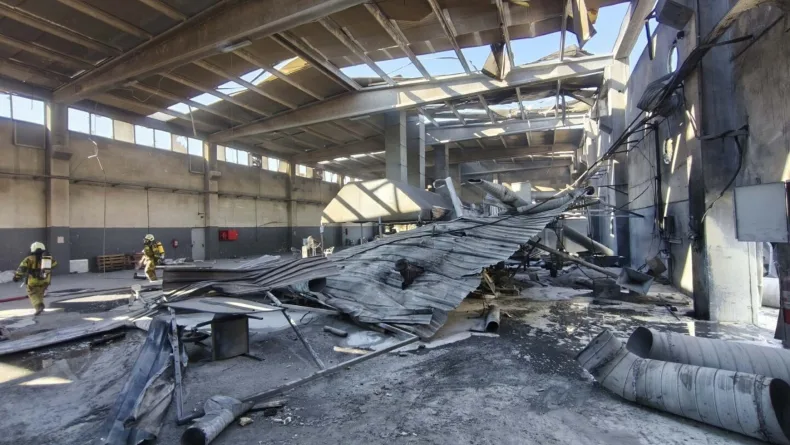 İzmir'de metal fabrikasında patlama; 3'ü ağır, 7 yaralı