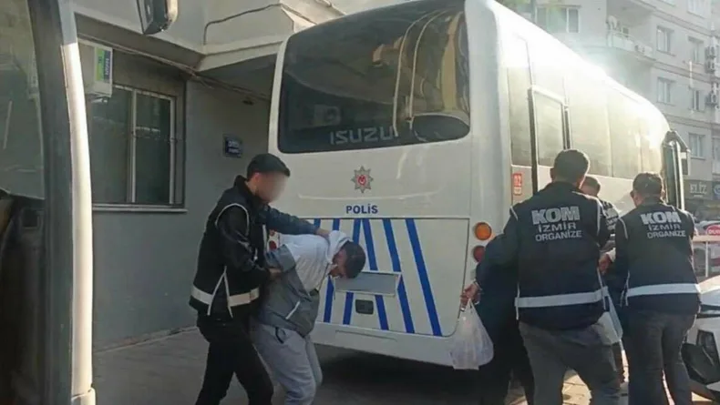 İzmir'de suç örgütüne operasyonda 4 tutuklama