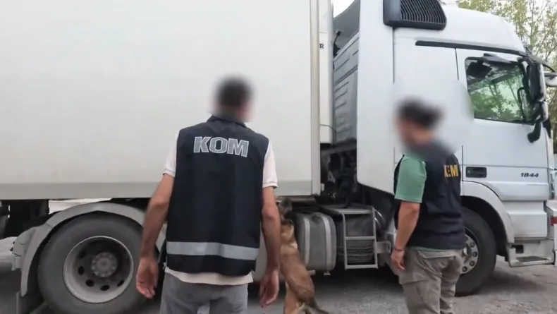 İzmit’te kaçakçılık operasyonu