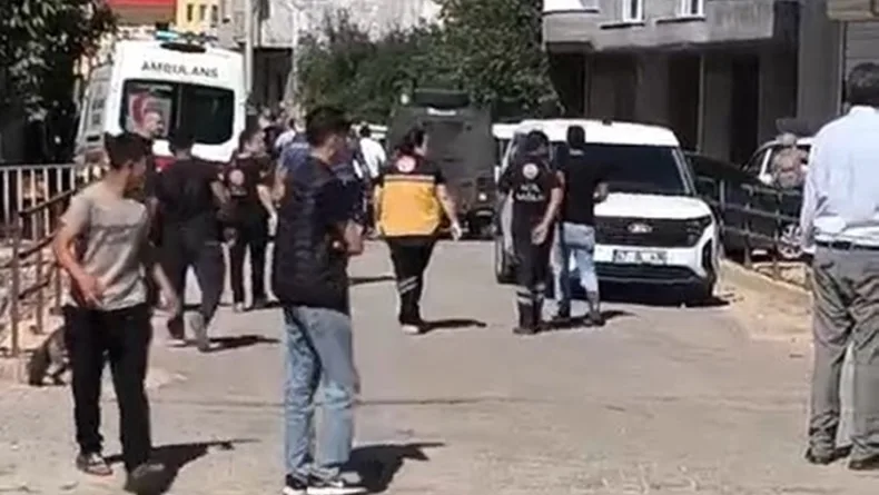 Jandarmayı görünce intihar girişiminde bulunan firari hükümlü, ikna edilip yakalandı