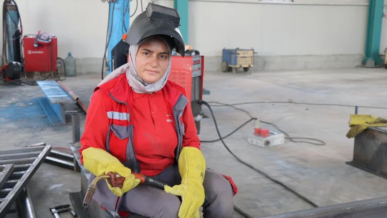 Kader usta, 30 yıldır kaynakçılık yapıyor