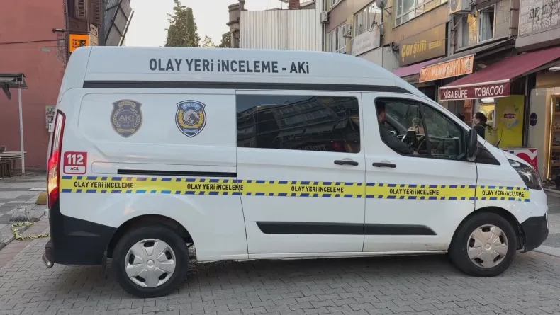 Kadıköy'de alacak meselesi nedeniyle çıkan tartışmada 1 kişi silahla yaralandı