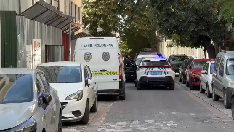 Kadıköy'de inşaattan düşen işçi öldü