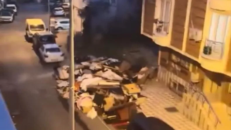 Kağıthane’de balkondaki kedilerle ilgilenilmediğini farkedince şüphelendi; komşusu evde ölü bulundu