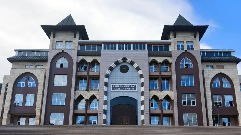 Kahramanmaraş merkezli 10 ilde 'yasa dışı bahis' operasyonu; 18 gözaltı