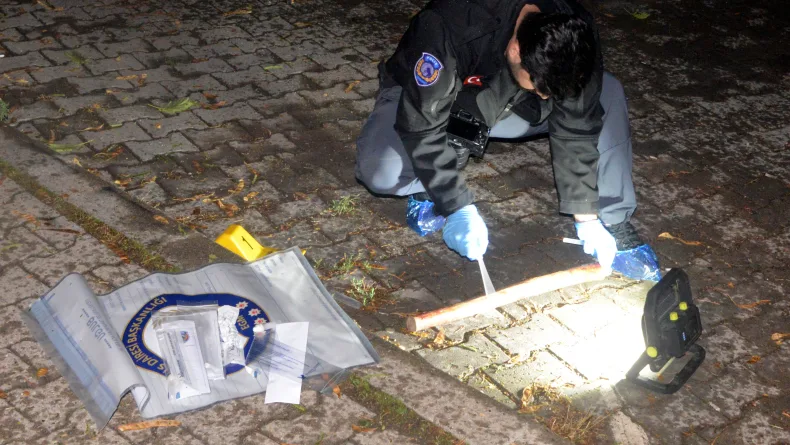 Kahramanmaraş'ta tartıştığı iki arkadaşını bıçakla yaraladı