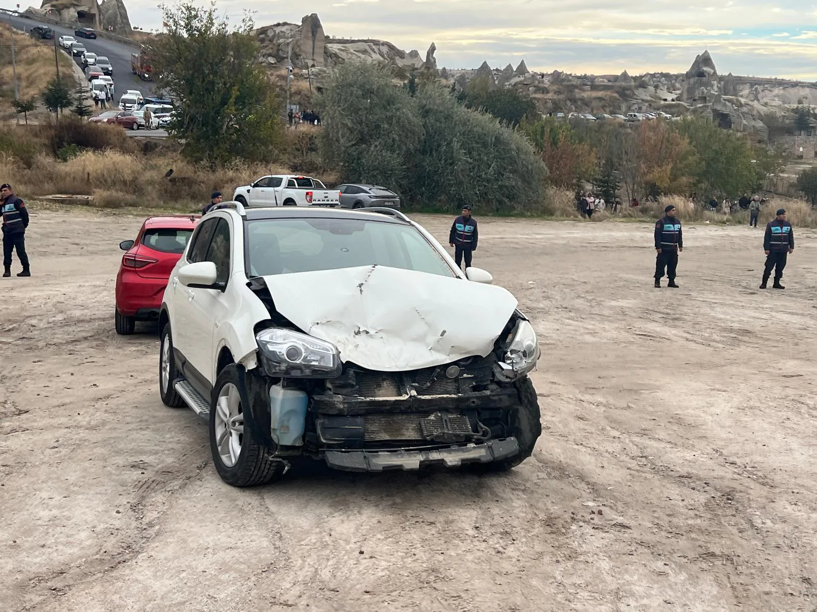 Kapadokya'da peribacasından kopan kayalar düştü; 2 ölü, 1 yaralı / Ek fotoğraflar