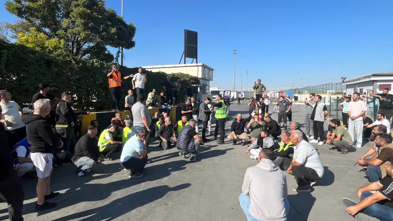 Kapıkule Sınır Kapısı’nda TIR sürücülerinden 5 saatlik eylem