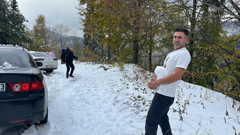 Kar nedeniyle kapanan Yedigöller yolu yeniden açıldı